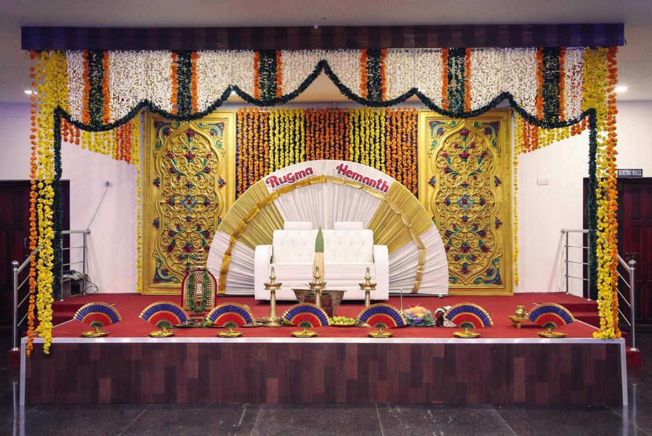 Hare Krishna Inn Guruvāyūr Extérieur photo